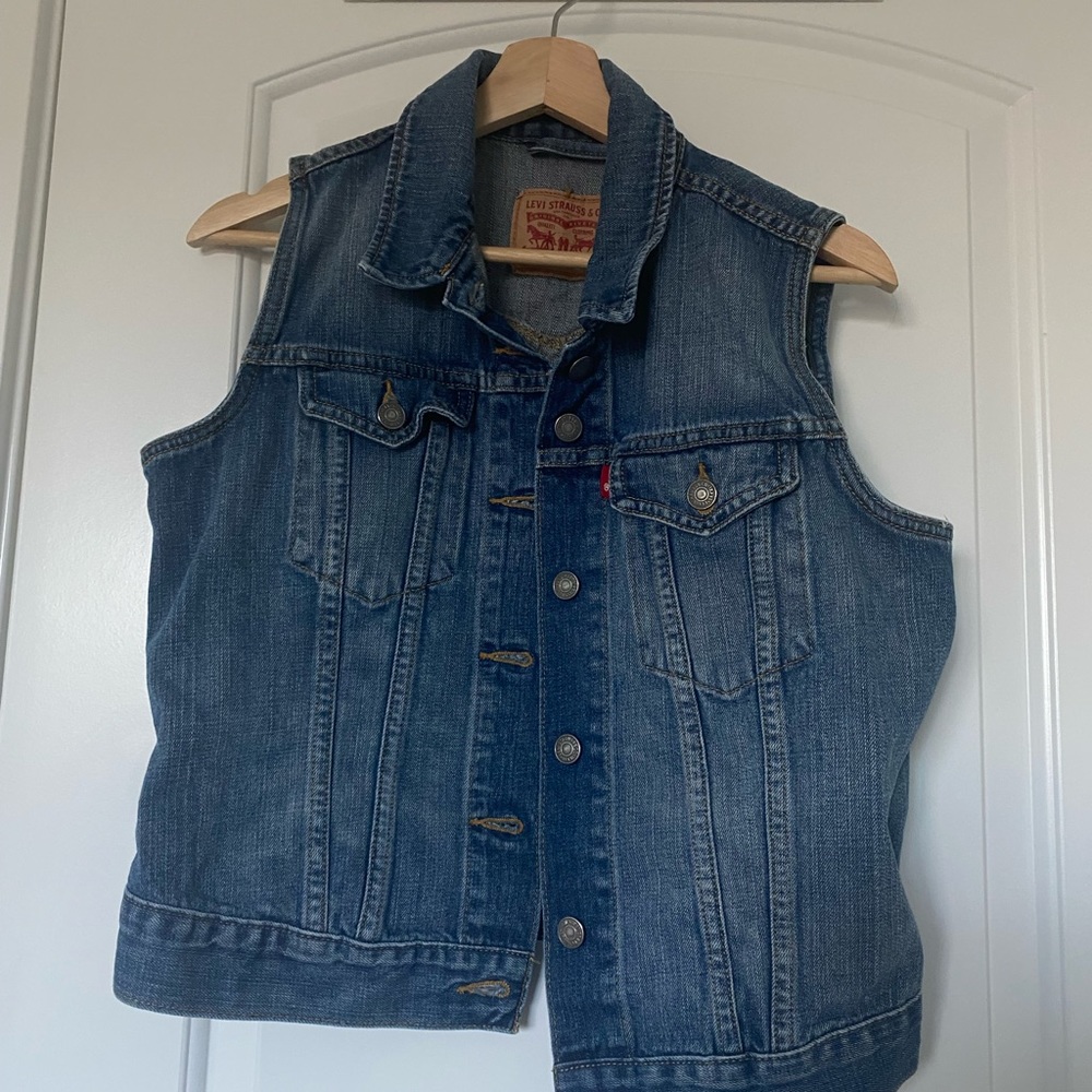 Levi Jean vest